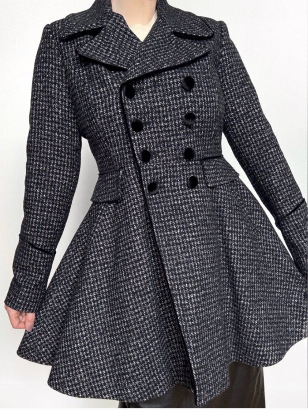 NWT  Guess Velvet Trim Double Breasted Skirted Houndstooth Coat Size Medium